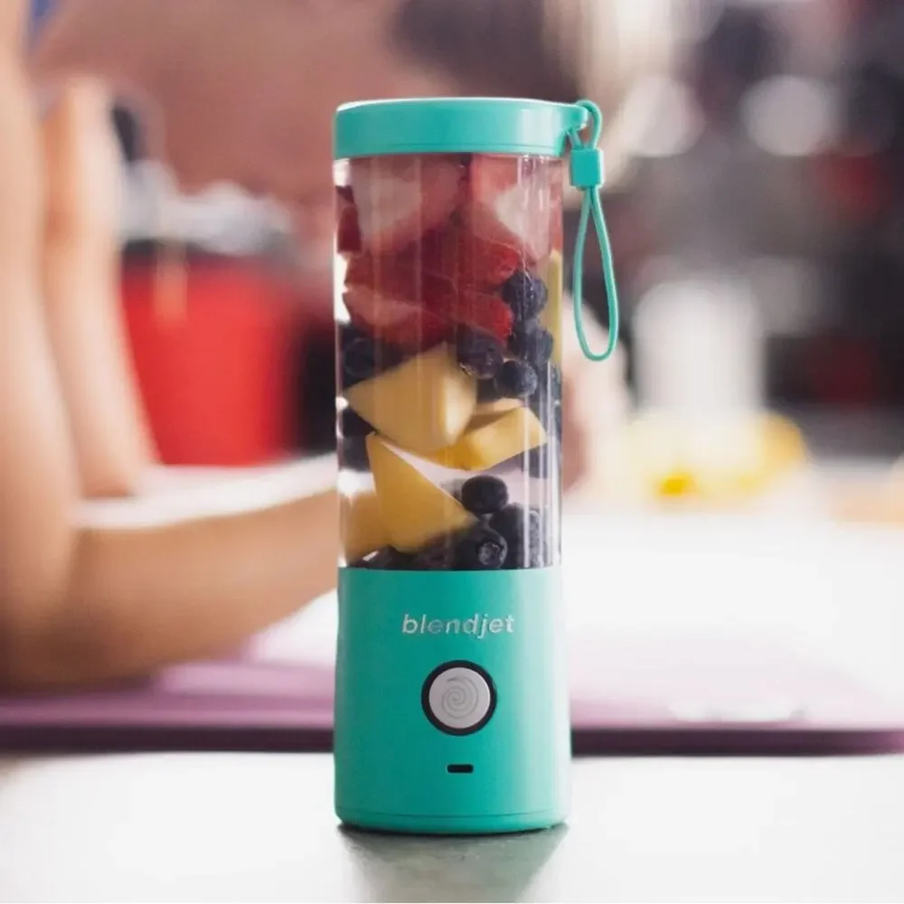 NEW BLENDJET Aqua Mint Portable Smoothie Protein Shake Maker USB Machine Bottle